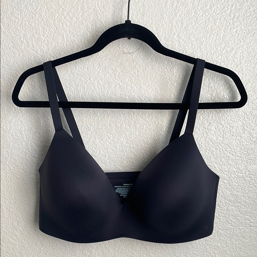 Tommy John Second Skin Lightly Lined Black Wireless Bra